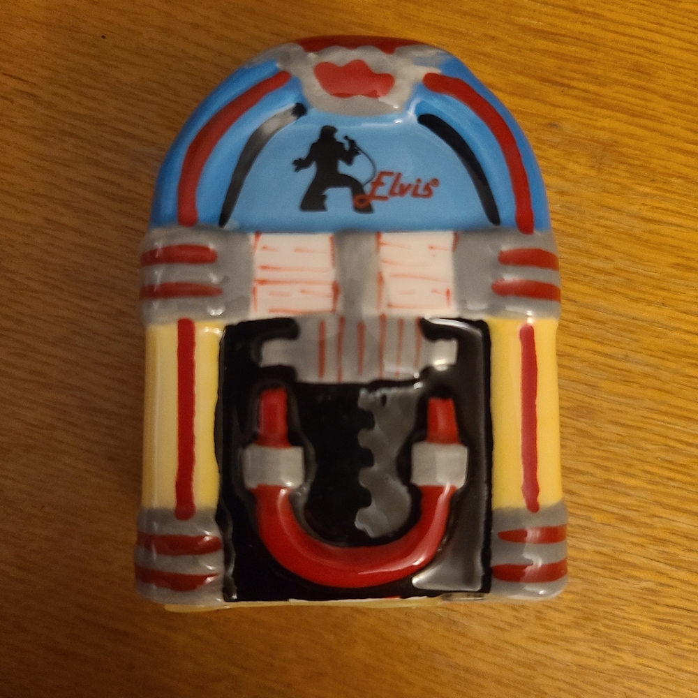 Elvis Jukebox Ceramic Decor Salt/Pepper Shaker